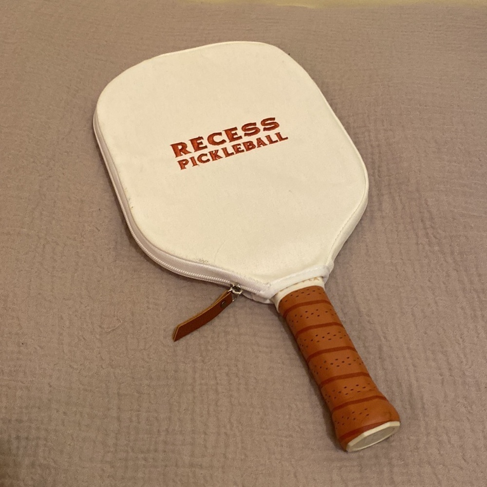 RECESS PICKLEBALL . - Picture 2 of 7